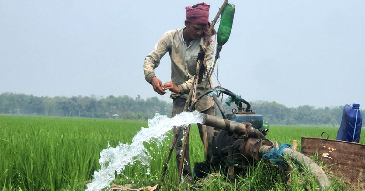 ভাঙ্গায় প্রশাসনের প্রত্যয়নে ডিজেল পাচ্ছেন কৃষকরা