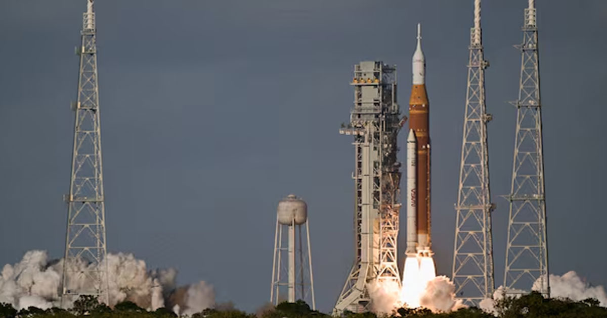 অর্ধ শতাব্দী পর আবার চাঁদের পথে মানুষ