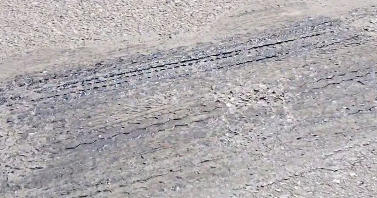 চুয়াডাঙ্গায় তাপমাত্রা ৩৮.৫ ডিগ্রি, গলে যাচ্ছে রাস্তার পিচ