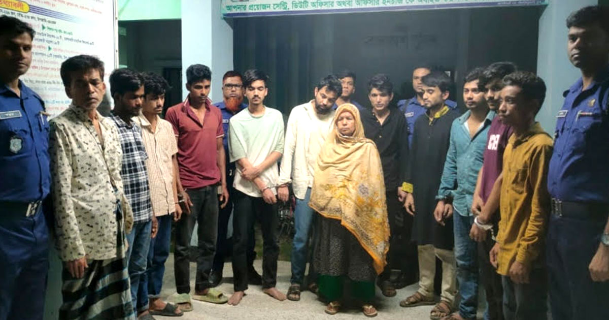 দেবীগঞ্জে বিসমিল্লাহ বুড়িসহ ১২ মাদক ব্যবসায়ী আটক