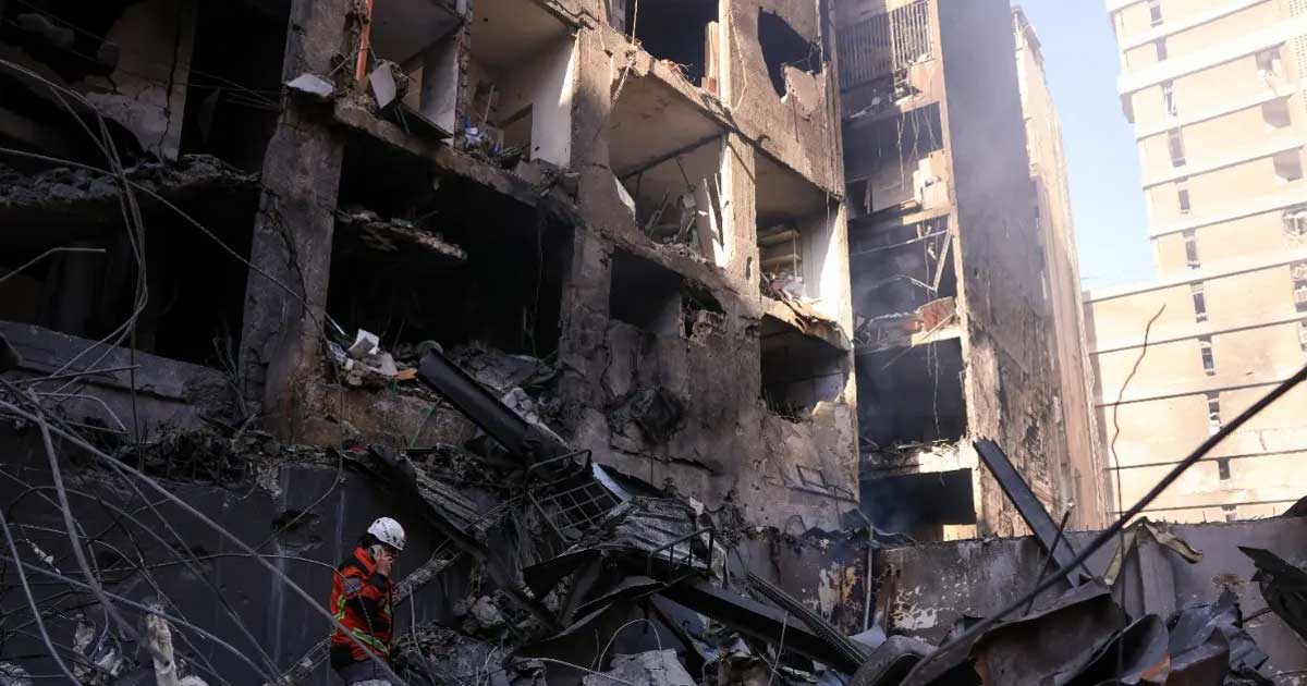 লেবাননে ইসরায়েলের হামলায় নিহত ২৫০, হুমকিতে ইরান যুদ্ধবিরতি