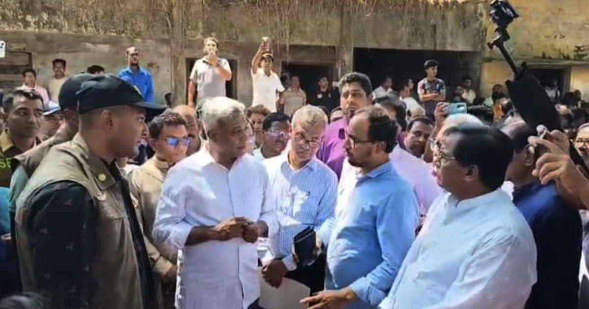 উলাশীর 'জিয়া খাল' পরিদর্শন করলেন প্রতিমন্ত্রী