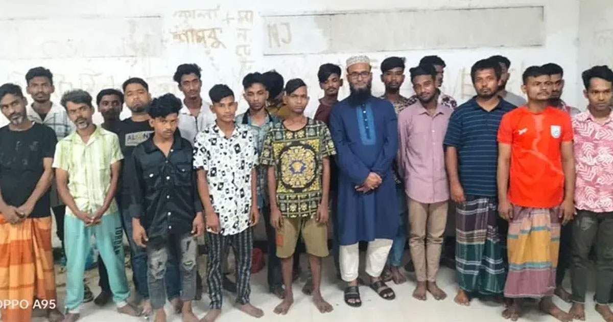 তেজগাঁওয়ে বিশেষ অভিযানে গ্রেফতার ৫২