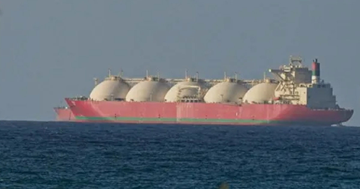 মার্কিন অবরোধ ভেঙে হরমুজ প্রণালি অতিক্রম করেছে ইরানের ট্যাঙ্কার