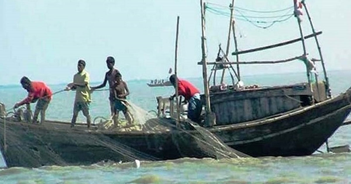 সাগরে ৫৮ দিনের মাছ ধরা নিষেধাজ্ঞা শুরু
