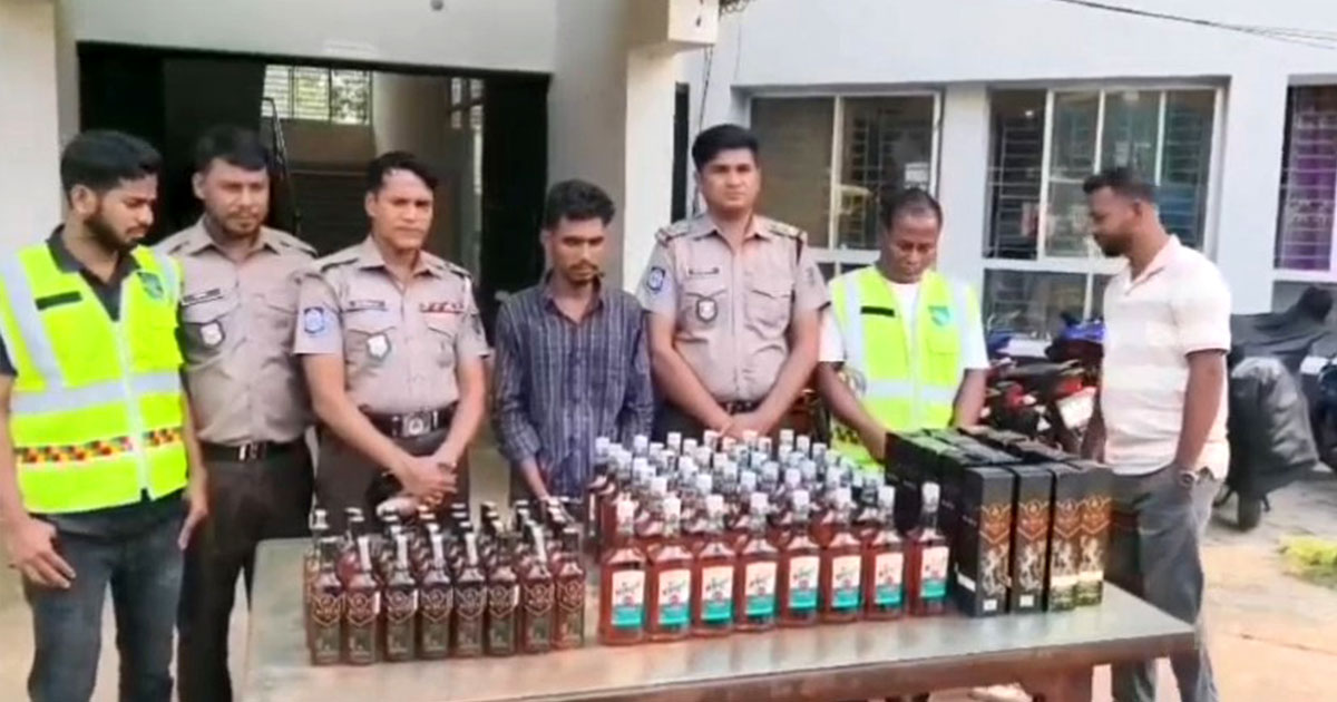ভালুকায় প্রাইভেটকারে ৯০ বোতল বিদেশি মদসহ আটক ১