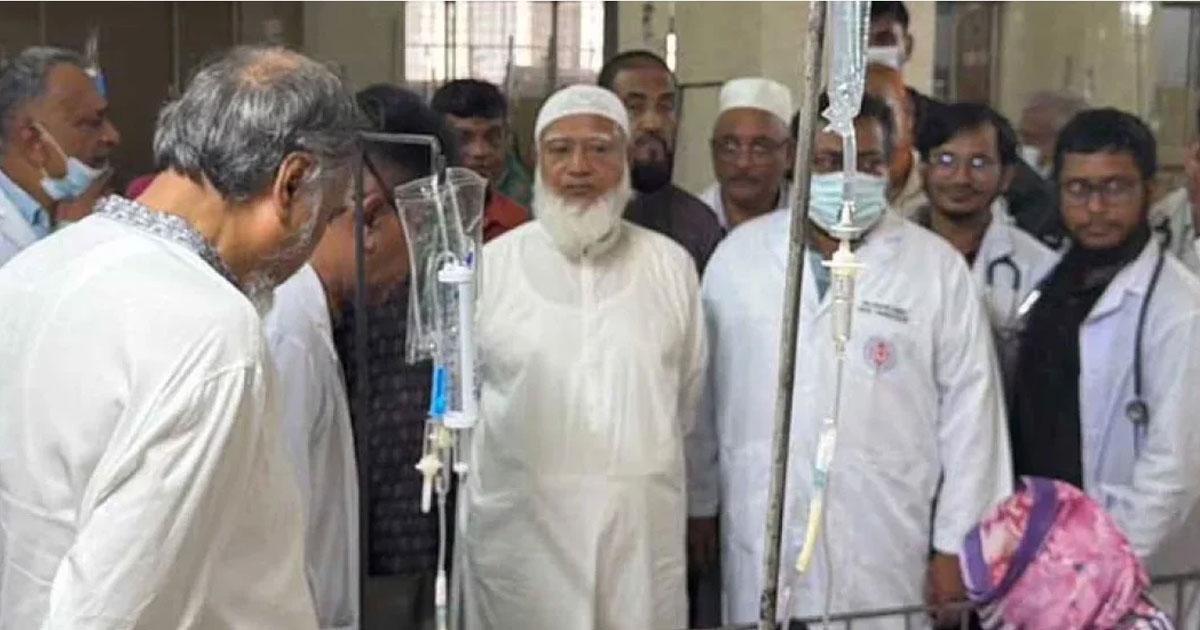 হাসপাতাল ও পেট্রোল পাম্পে গেলেন জামায়াত আমির