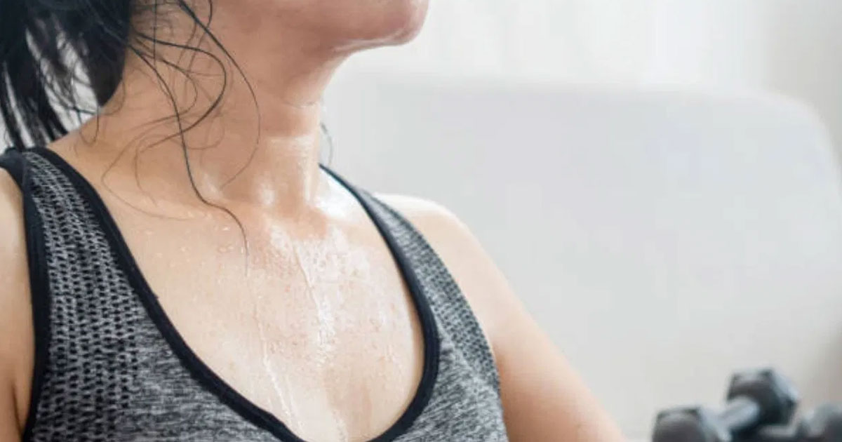 ভ্যাপসা গরমে ঘামের অস্বস্তি