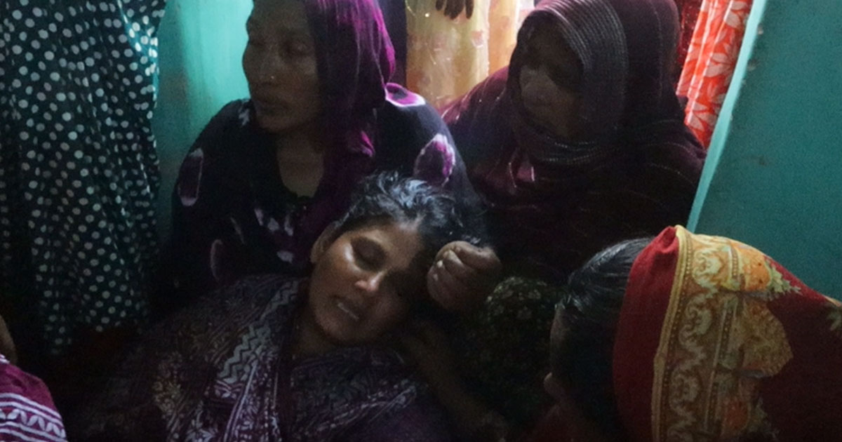 নওগাঁয় একই পরিবারের চারজনকে গলাকেটে হত্যা