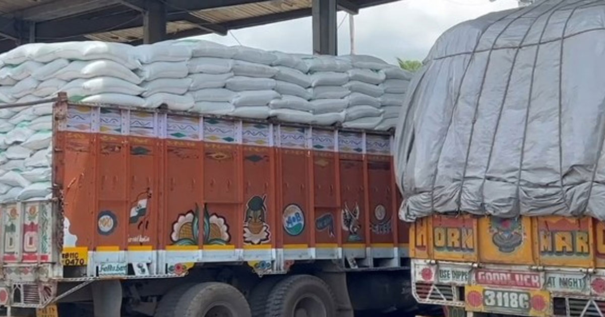 শেষ সময়ে বেনাপোল বন্দর দিয়ে ১২৫৯ মেট্রিক টন চাল আমদানি