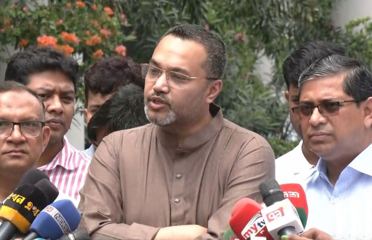 প্রাথমিকের শিক্ষার্থীদের পাটজাত ব্যাগ এবং স্কুল ড্রেস দেবে সরকার: মাহদী আমিন