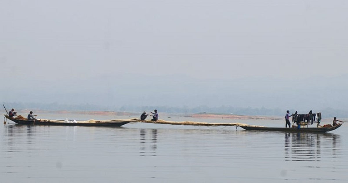 মধ্যরাত থেকে বন্ধ হচ্ছে কাপ্তাই হ্রদে মাছ শিকার