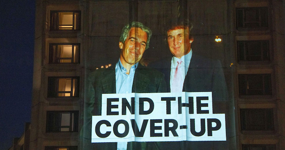 ওয়াশিংটনে প্রকাশ্যে দেখানো হচ্ছে ট্রাম্প-এপস্টেইনের ভিডিও