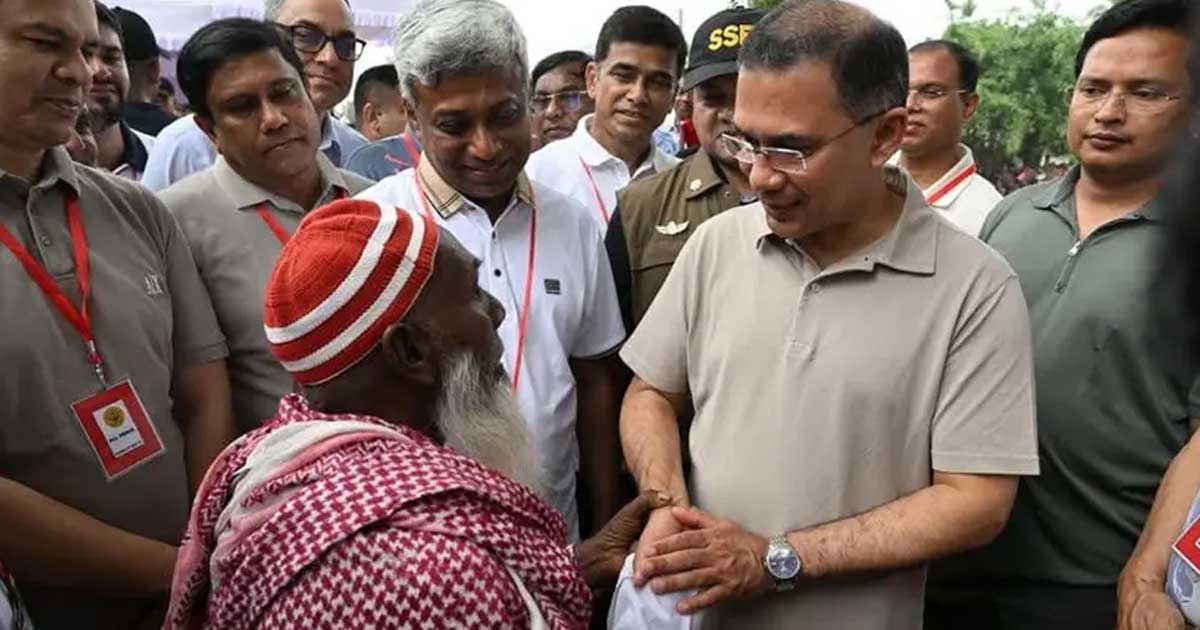 ‘চাচা, আমার বাপের নাম কী?’