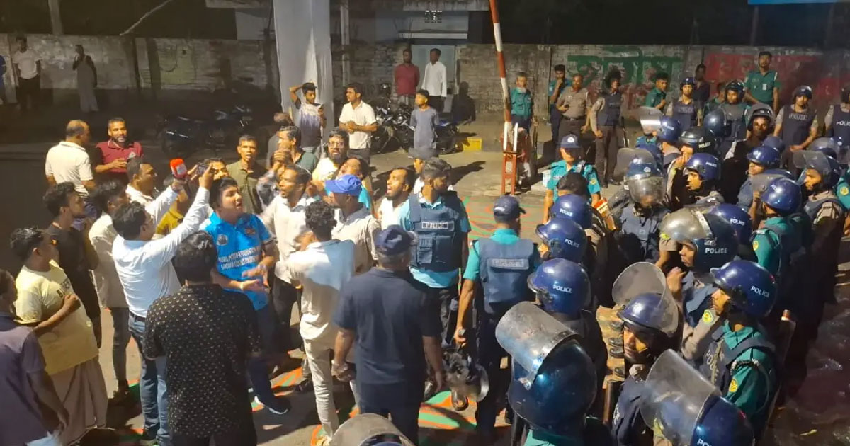 জুলাই গ্রাফিতি ঘিরে এনসিপি-বিএনপি কর্মীদের উত্তেজনা