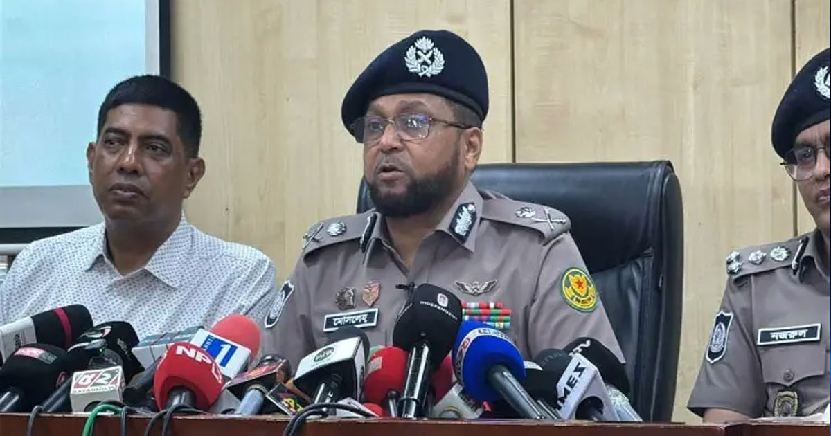 অপরাধীর কোনো রাজনৈতিক পরিচয় দেখা হবে না: ডিএমপি কমিশনার