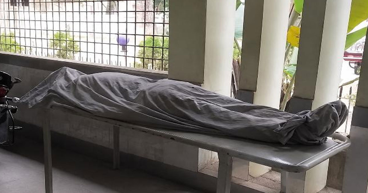 ছাগল বাঁচাতে গিয়ে মোটরসাইকেল দুর্ঘটনা, নিহত ১