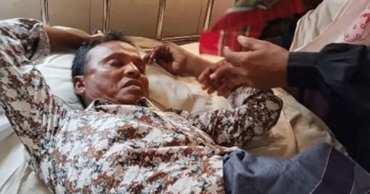গরু বিক্রির ১০ লাখ টাকা খোয়ালেন দুই ব্যবসায়ী, বাস আটক