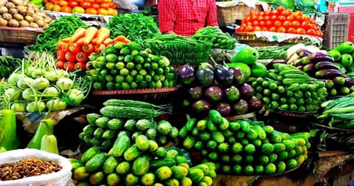 ঈদের পরদিন রাজধানীর বাজারে সবজির সংকট, দাম চড়া