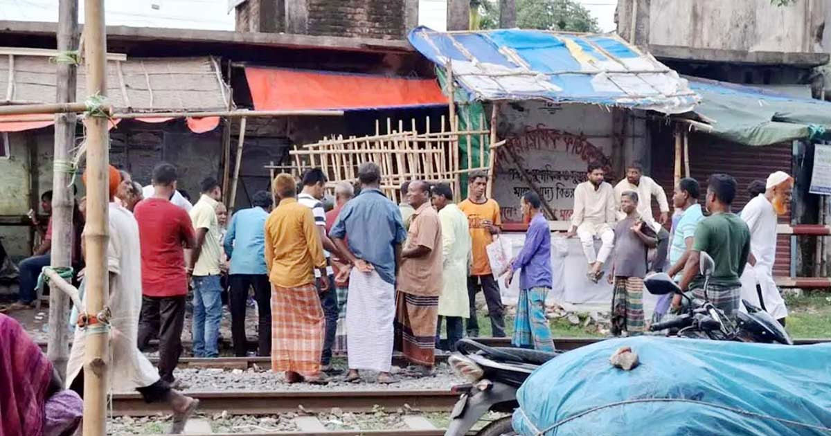 সৈয়দপুরে জমজমাট কোরবানির গোশতের অস্থায়ী হাট