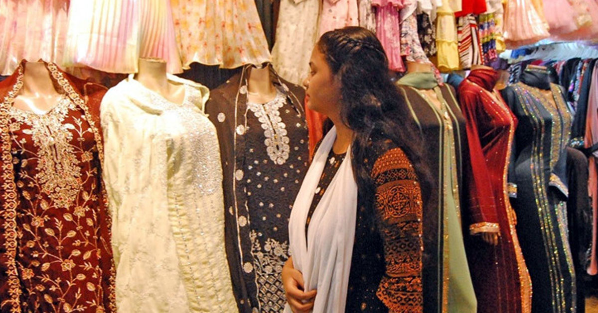 সন্ধ্যা ৭টার মধ্যে শপিং মল বন্ধের নির্দেশনা