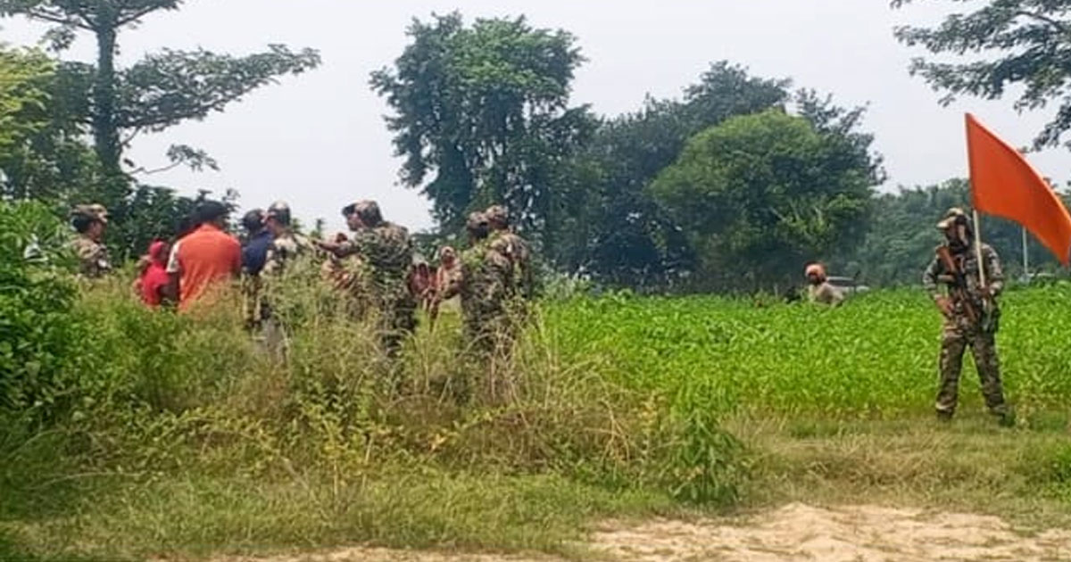 কুষ্টিয়ায় পতাকা বৈঠকের পর পুশইনের শিকার ১২ জনকে গ্রহণ করল বিএসএফ