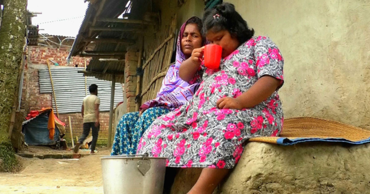 ১২ বছরের সোহাগী দিনে পানি পান করে ৪০ লিটার