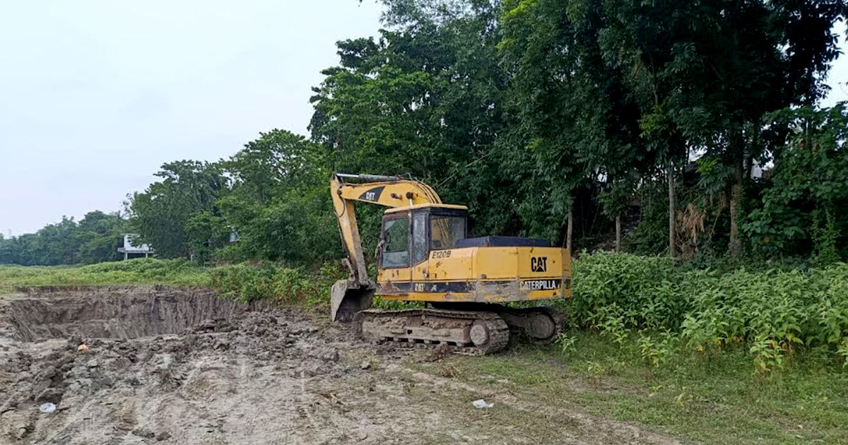 দৌলতপুরে অবৈধ মাটিকাটা বন্ধে থানায় পাউবো’র  অভিযোগ