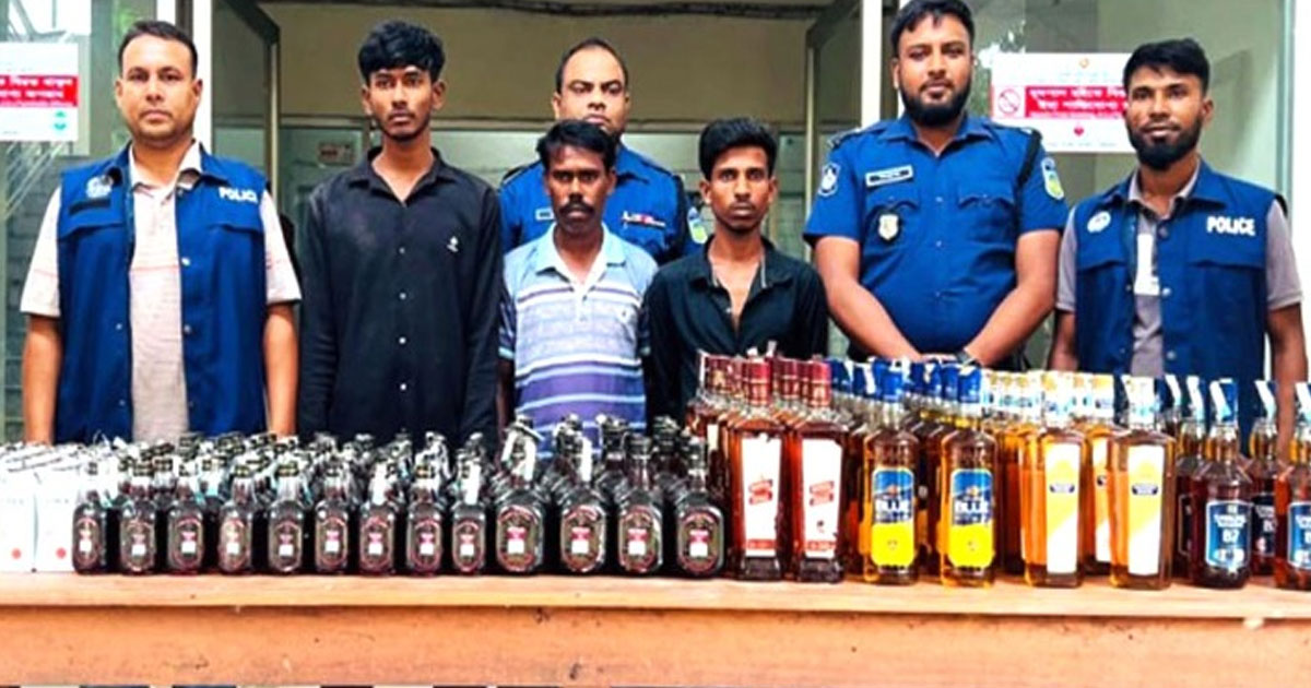 চেকপোস্টে ধরা পড়ল মদের চালান, গ্রেপ্তার ৩