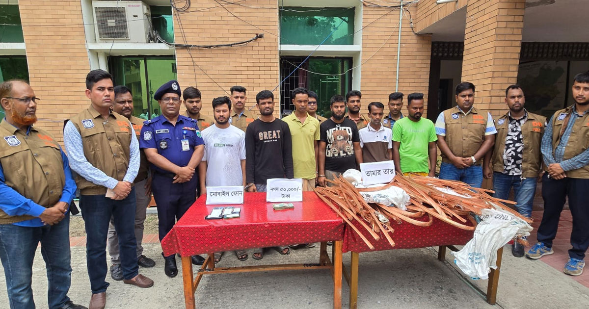 নাটোরে জুট মিলের মালামালসহ ডাকাত দলের ৬ সদস্য গ্রেপ্তার
