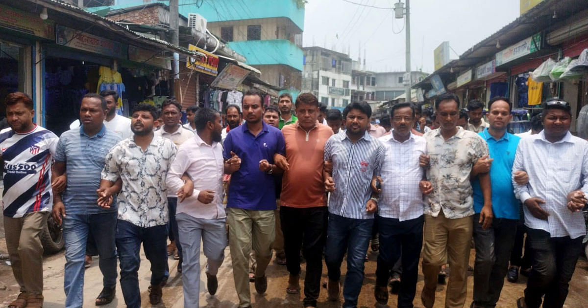 আওয়ামী লীগের কর্মকাণ্ডের প্রতিবাদে বেলাবোতে যুবদল ও ছাত্রদলের বিক্ষোভ মিছিল