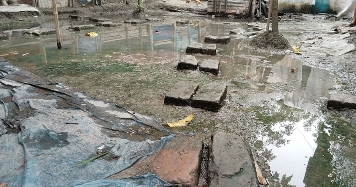 কালাইয়ে তিন দশকের পুরোনো যাতায়াতের রাস্তা ও পানি নিষ্কাশনের পথ বন্ধের অভিযোগ