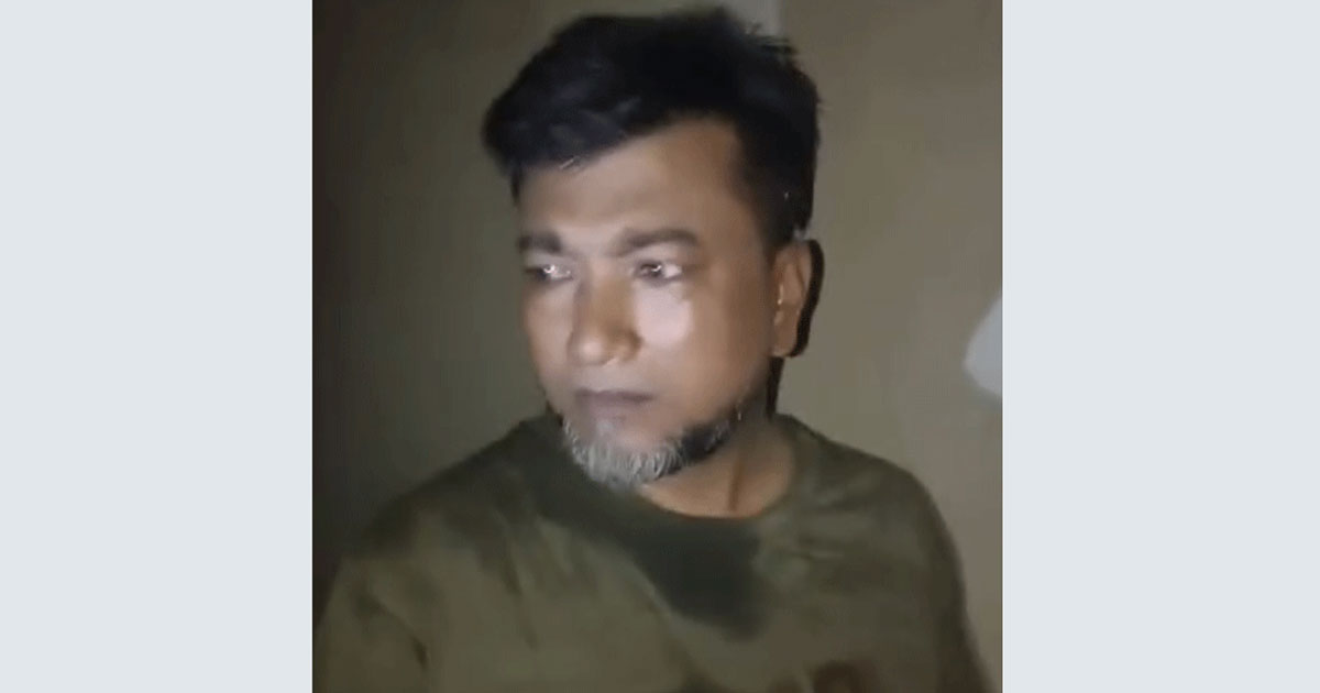 প্রবাসীর স্ত্রীর ঘরে আপত্তিকর অবস্থায় প্রধান শিক্ষক