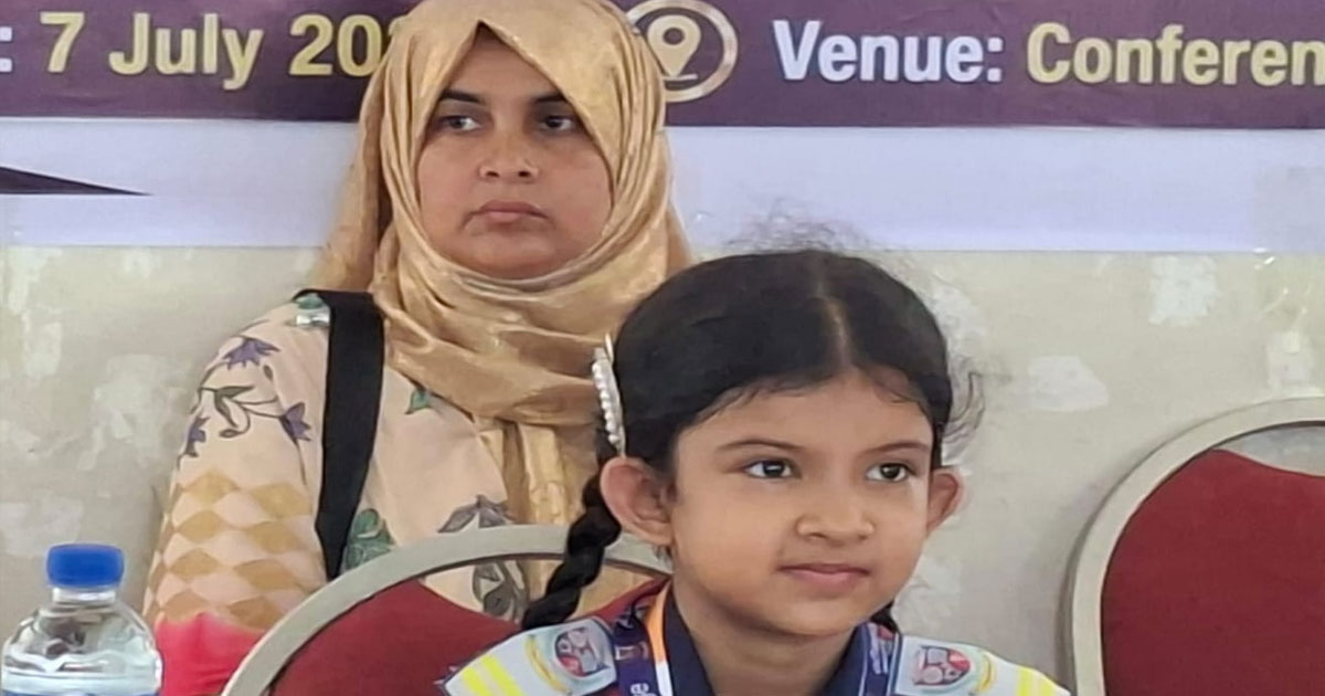 ইংলিশ অলিম্পিয়াডে এশিয়ায় প্রথম গাজীপুরের সামিনা নূর তাজ