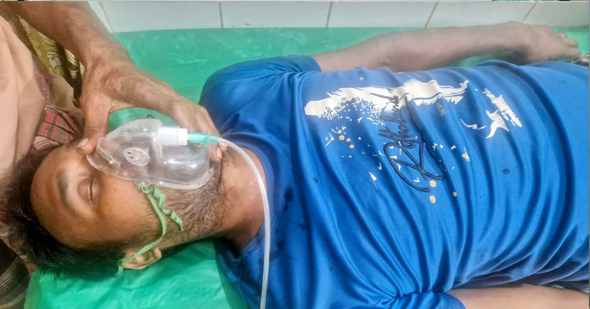 শ্রীপুরে দোকানঘর ভাঙচুর-লুটপাট, পিতা ও পুত্রকে কুপিয়ে জখমের অভিযোগ