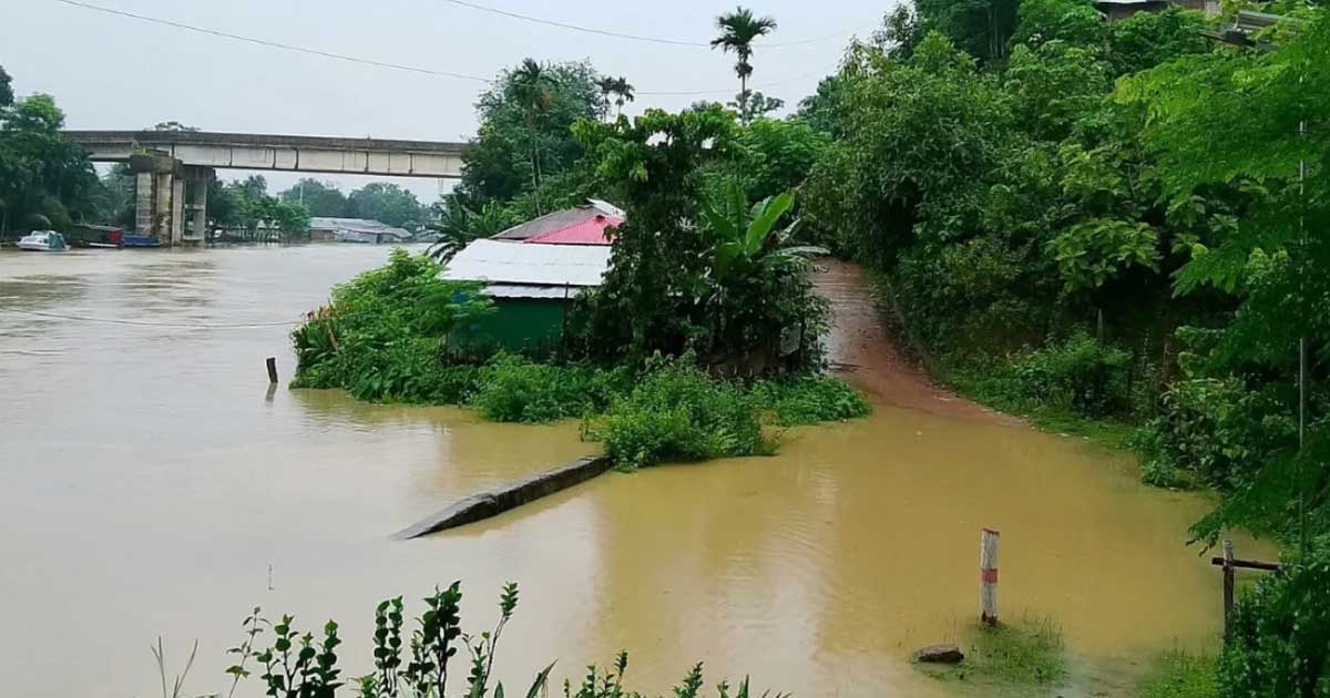 রাঙ্গামাটিতে পানিবন্দী ২০ হাজার মানুষ, ৬ দিনে শতাধিক পাহাড়ধস
