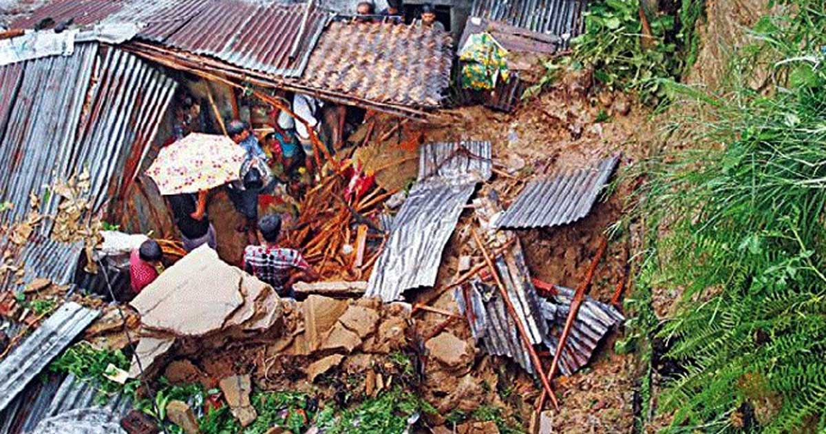 চট্টগ্রামে বন্যায় ও পাহাড়ধসে ৫ দিনে ৩৩ জনের মৃত্যু