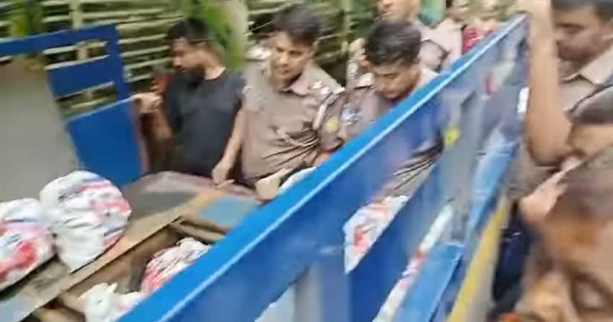 উত্তরা থেকে ৯৬১ বোতল ফেনসিডিল জব্দ, আটক ১