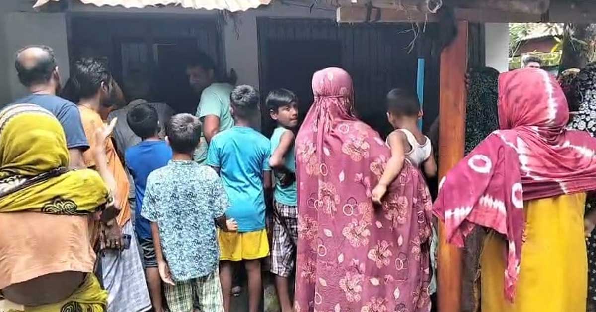 বাড়ি থেকে বিএনপি নেতার জুলন্ত মরদেহ উদ্ধার