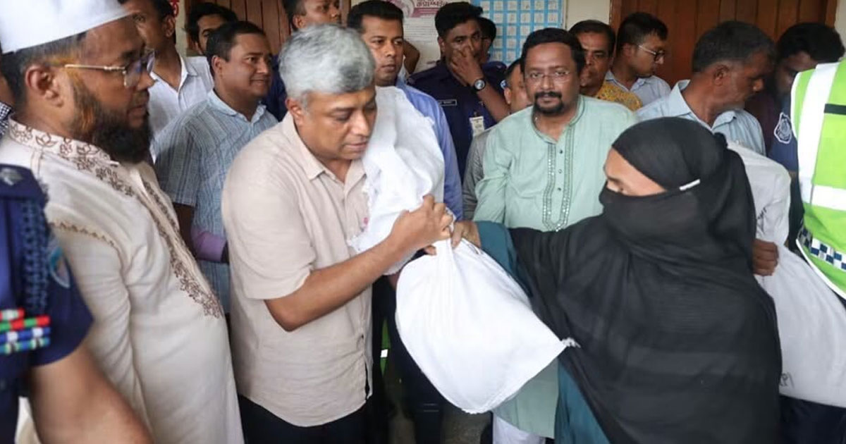 বন্যা পরিস্থিতি তদারকিতে চট্টগ্রামে বিদ্যুৎ প্রতিমন্ত্রী