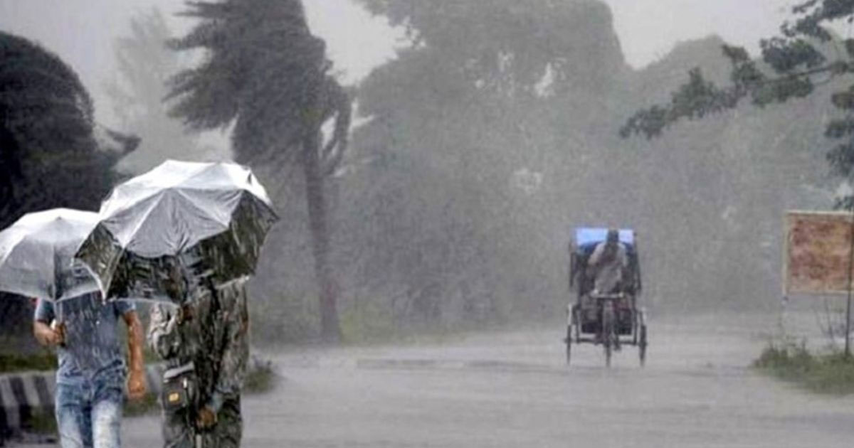 ৬ বিভাগে ভারী বৃষ্টির আভাস,  নদীবন্দরে সতর্ক সংকেত