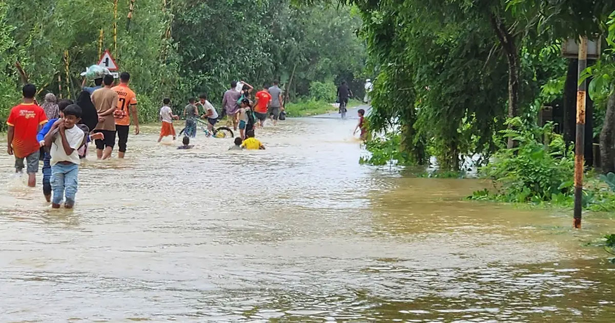 কক্সবাজারে নামছে বন্যার পানি, ক্ষতিগ্রস্ত ২ লাখ ৩৩ হাজার মানুষ