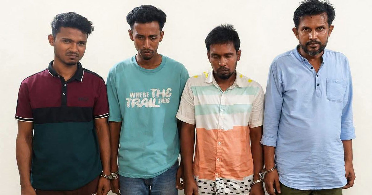 নেত্রকোণায় ১২'শ পিস ইয়াবাসহ আটক ৪