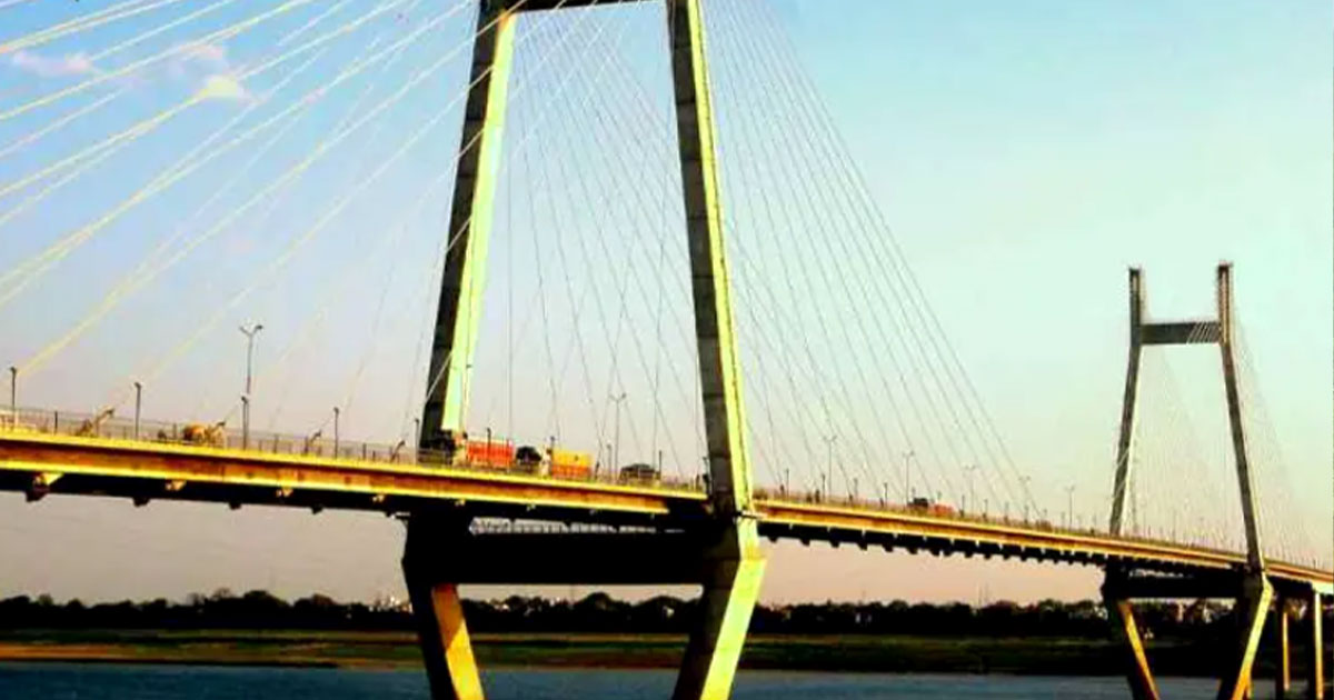 একসঙ্গে মরতে নদীতে ঝাঁপ দিলেন প্রেমিক, প্রেমিকার চম্পট
