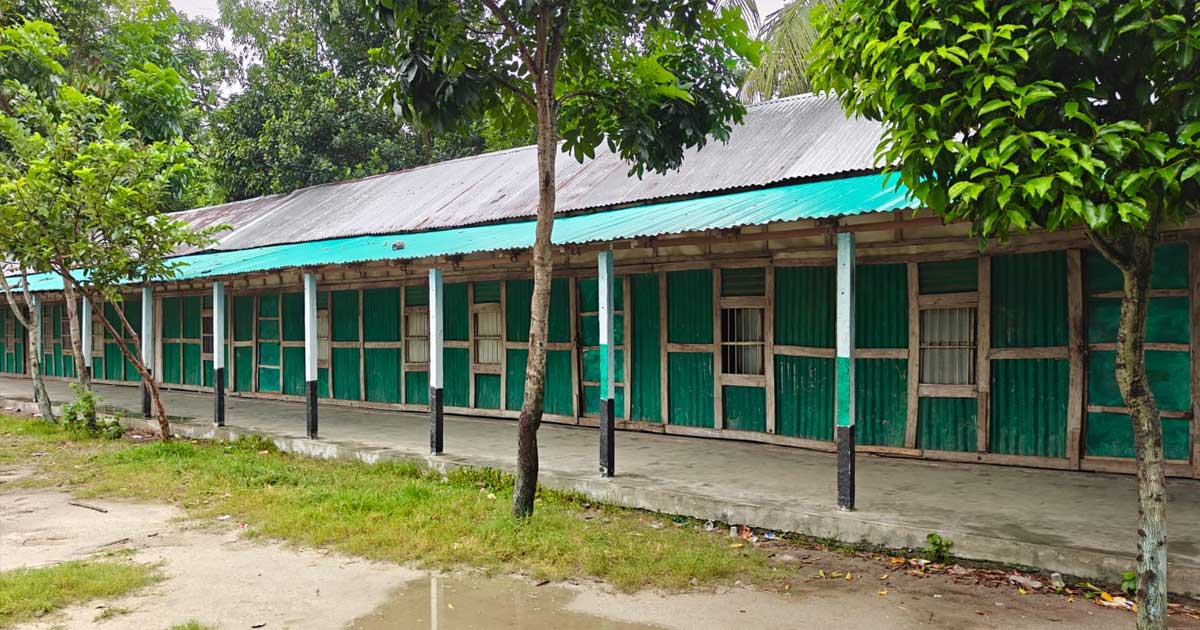 চাপে পড়ে এতিমখানায় টাকা ফেরত, তদন্তে যাচ্ছে প্রশাসন