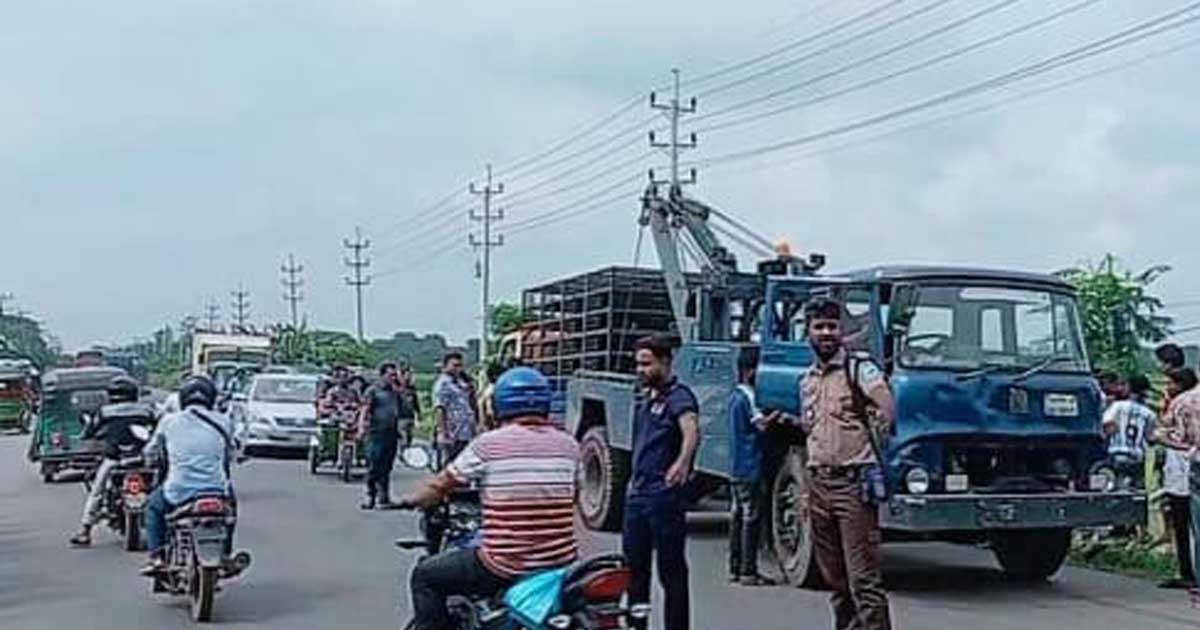 নরসিংদীতে এইচএসসি পরীক্ষা দিয়ে ফেরার পথে দুই বন্ধুর মৃত্যু