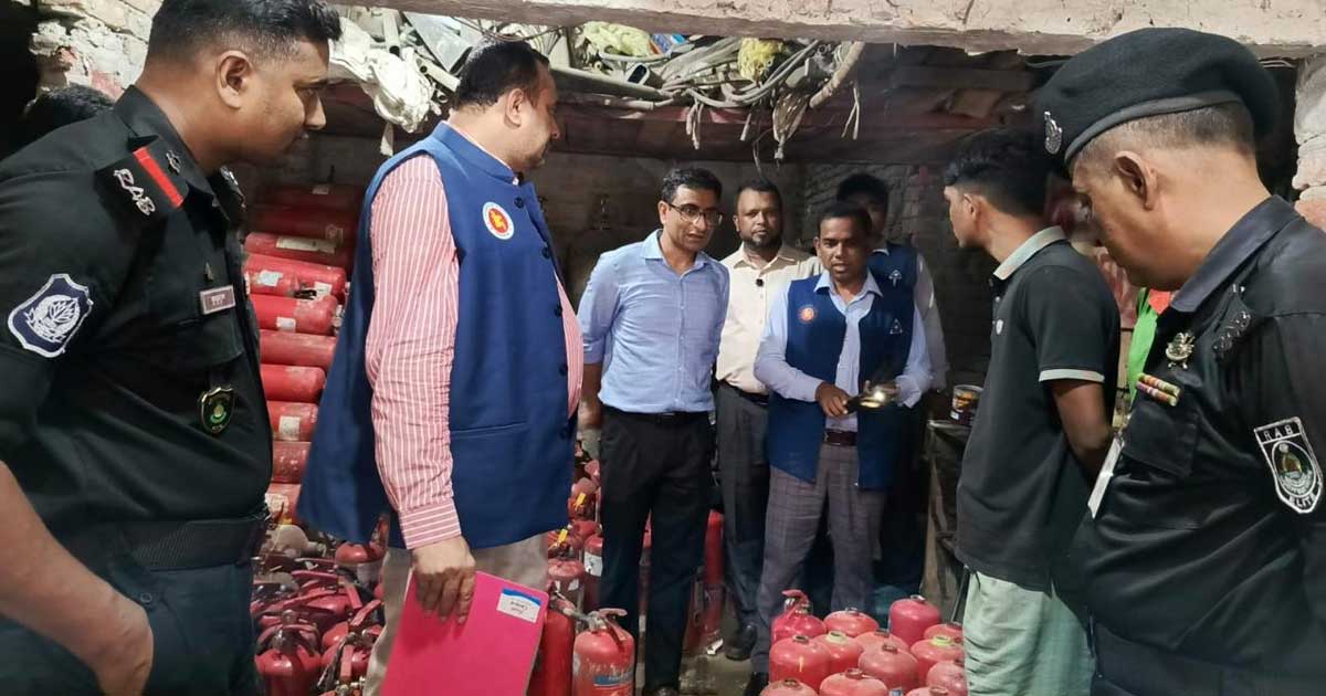 বিএসটিআইর অভিযানে নরসিংদীতে টেক্সটাইল মিলকে ২ লাখ টাকা জরিমানা