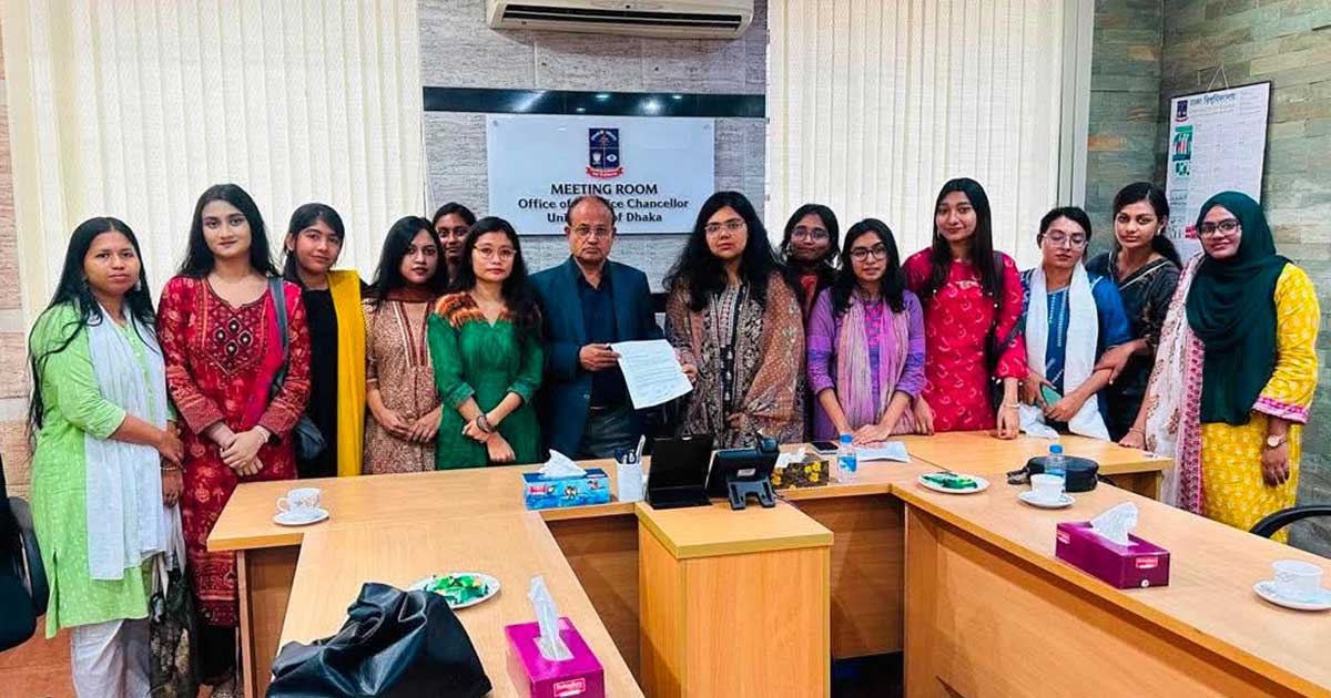 ঢাবির ছাত্রী হলে ২৪ ঘণ্টা প্রবেশের সুযোগ চেয়ে আবেদন