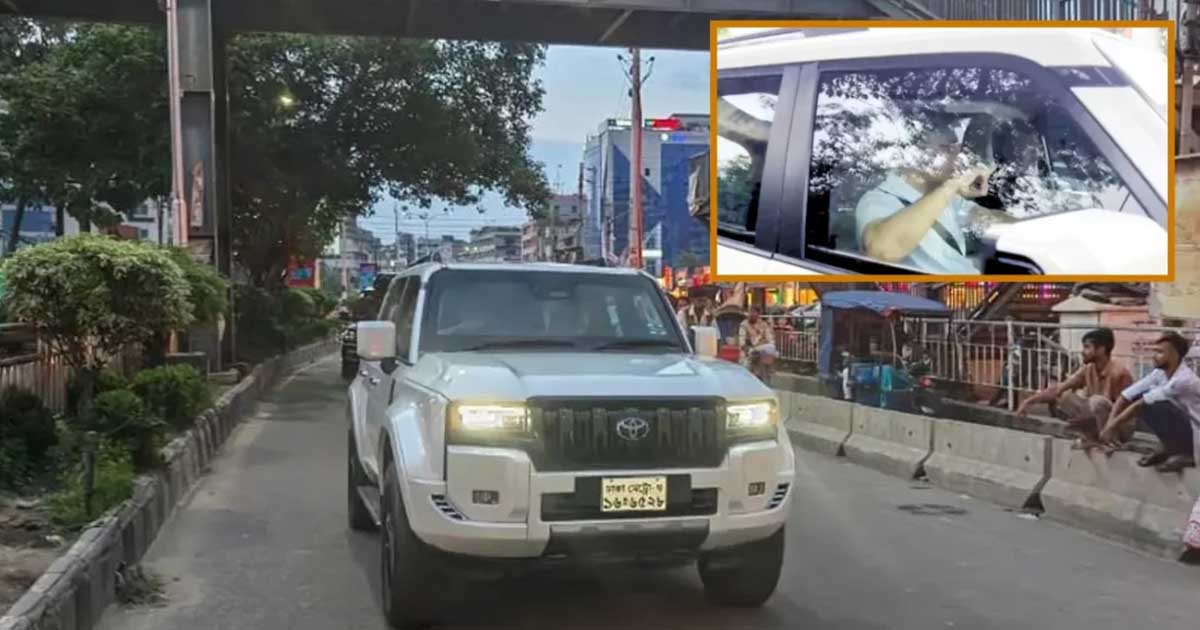 রাজধানীর পরিচ্ছন্নতা দেখতে নিজেই গাড়ি চালিয়ে সড়ক পরিদর্শন প্রধানমন্ত্রীর