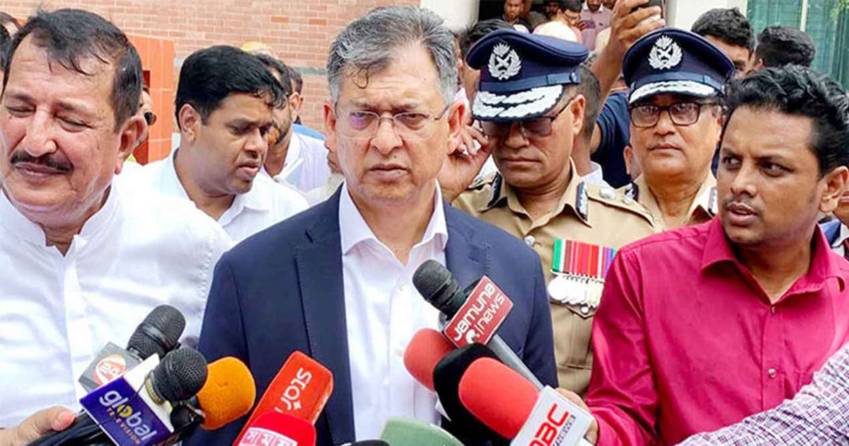 ‘বোমা আতঙ্ক নিয়ে উদ্বেগের কিছু নেই, আইনশৃঙ্খলা বাহিনী সতর্ক আছে’